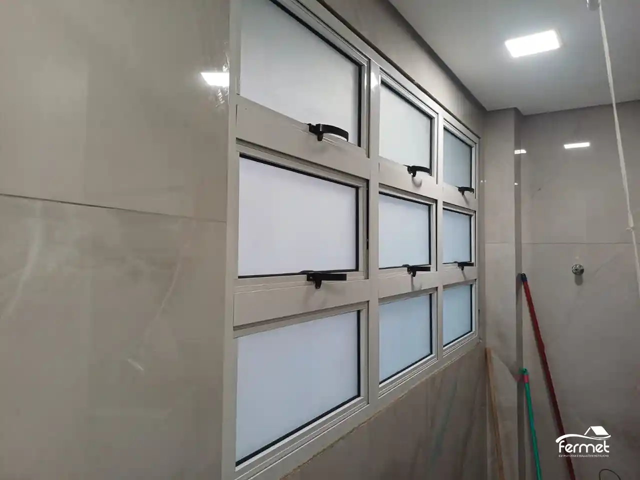 Janelas de Esquadrias de Alumínio Maxim Ar em da Fermet em Contagem, MG