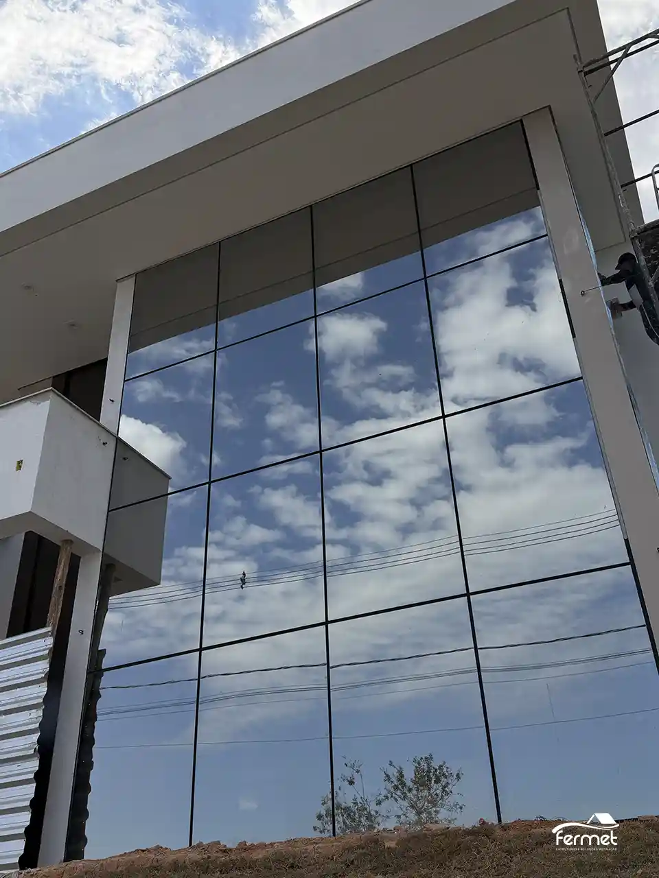 Pele de Vidro em da Fermet em Contagem, MG