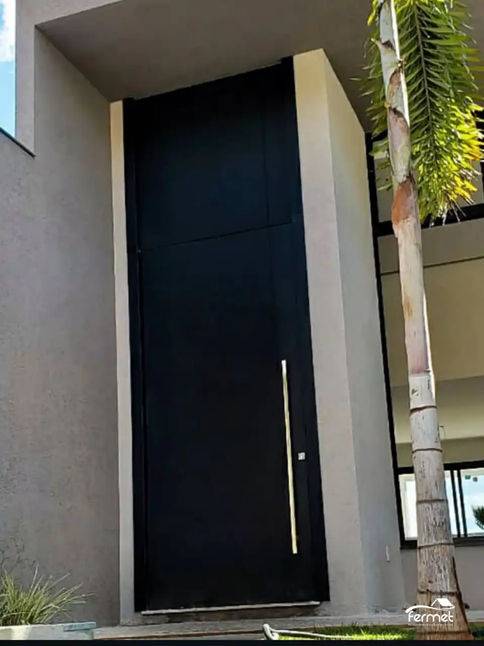 Porta de chapa galvanizada da Fermet em Contagem, MG